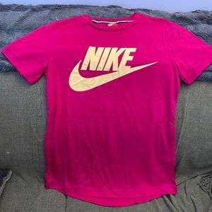 Nike T-shirt